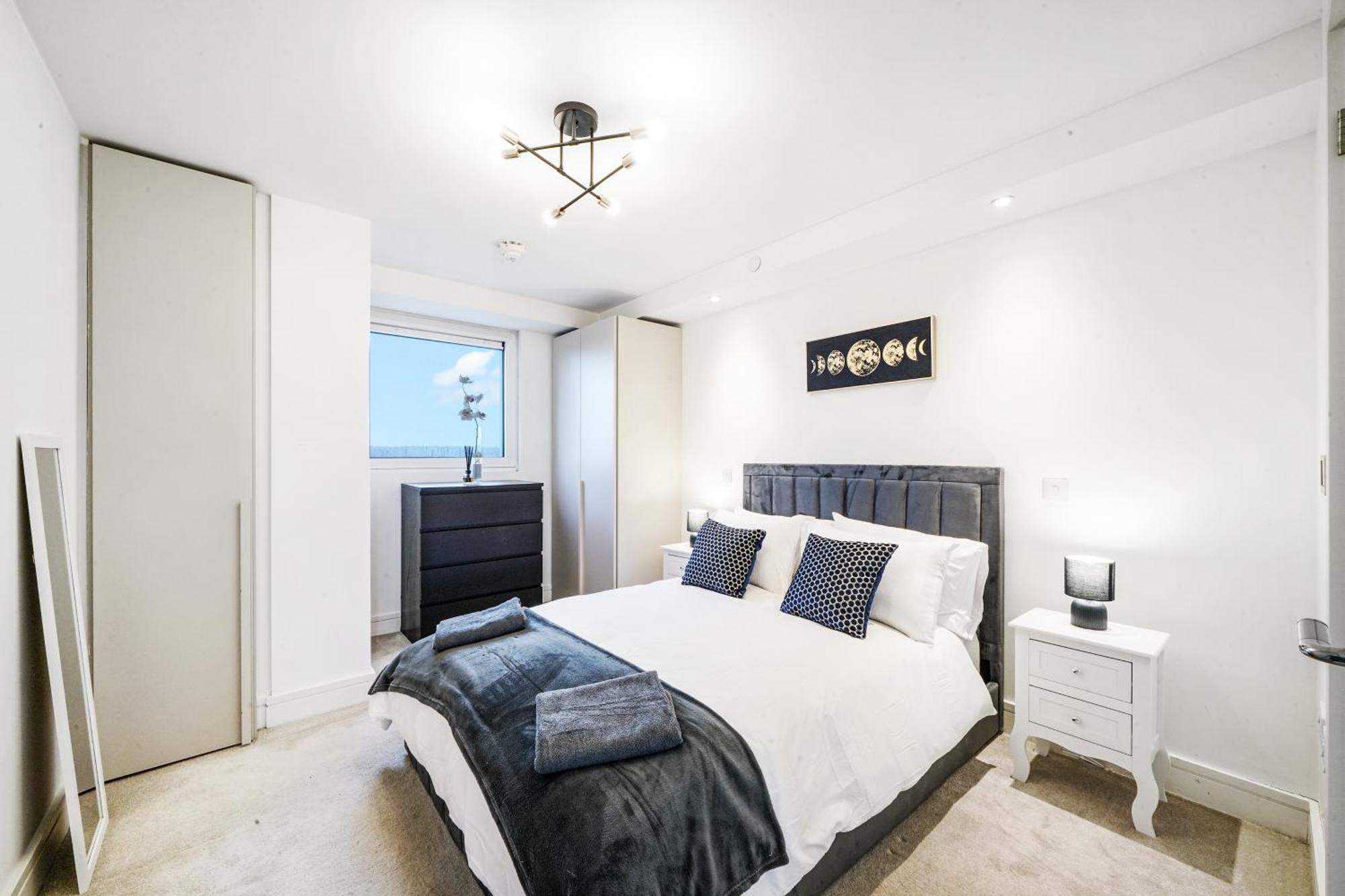 Luxury Apartment With Stunning Views On 10Th Floor 埃奇韦尔 外观 照片