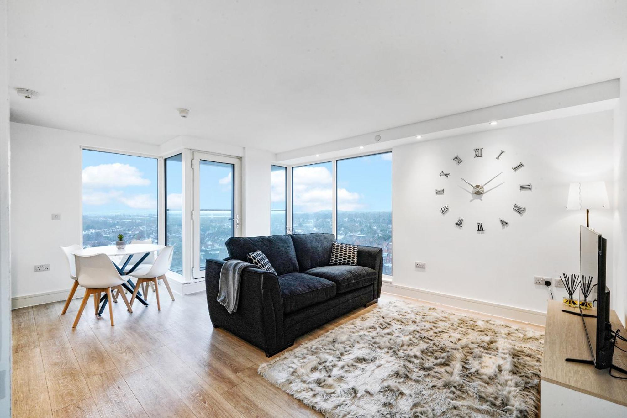 Luxury Apartment With Stunning Views On 10Th Floor 埃奇韦尔 外观 照片